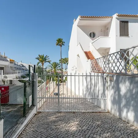 2 Bdr With Balcony & Pool By Lovelystay Albufeira