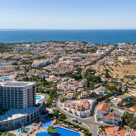 2 Bdr With Balcony & Pool By Lovelystay
