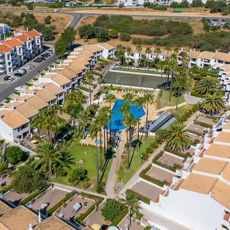 Apartment 2 Bdr With Balcony & Pool By Lovelystay Albufeira